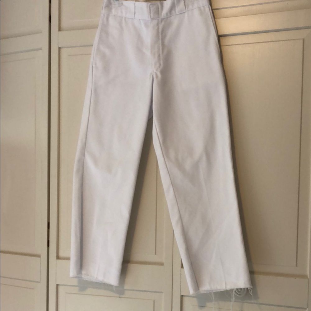 White Straight-Leg Pants w raw hem 30 waist 27 length
